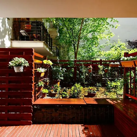 Appartement Downtown Garden Isle In Urban Style-Free Parking à Budapest Extérieur photo